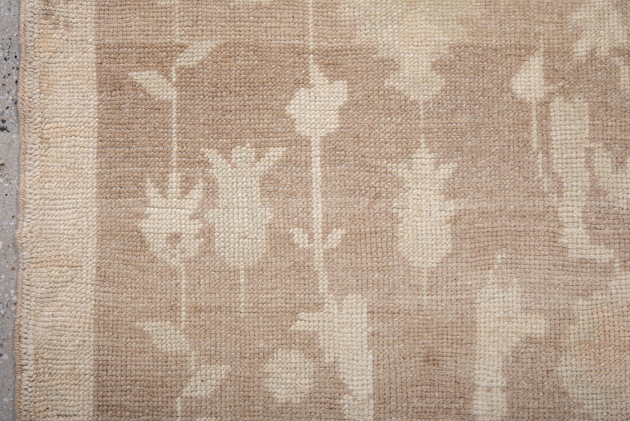 4' x 8' one-of-a-kind handmade vintage Oushak rug. Color palette: antiquewhite, brown, gray, light gray, linen, off-white