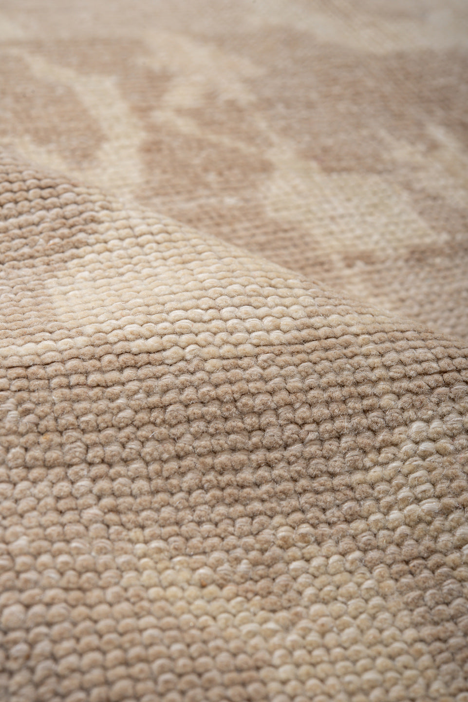 4' x 8' one-of-a-kind handmade vintage Oushak rug. Color palette: antiquewhite, brown, gray, light gray, linen, off-white