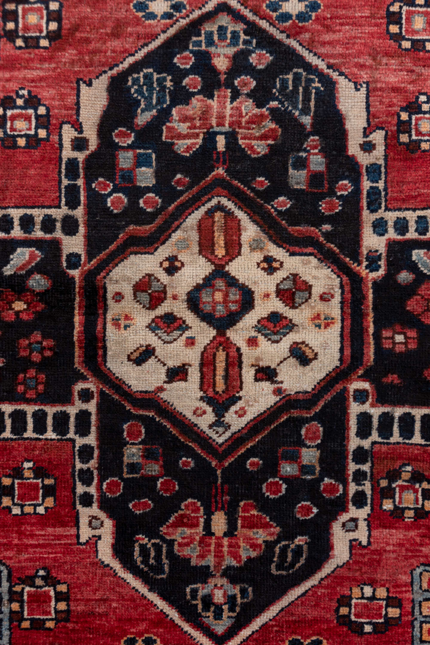 4' x 6' one-of-a-kind handmade vintage Mahal small size rug. Color palette: rose, navy, ivory, slate, crimson, peach, pink