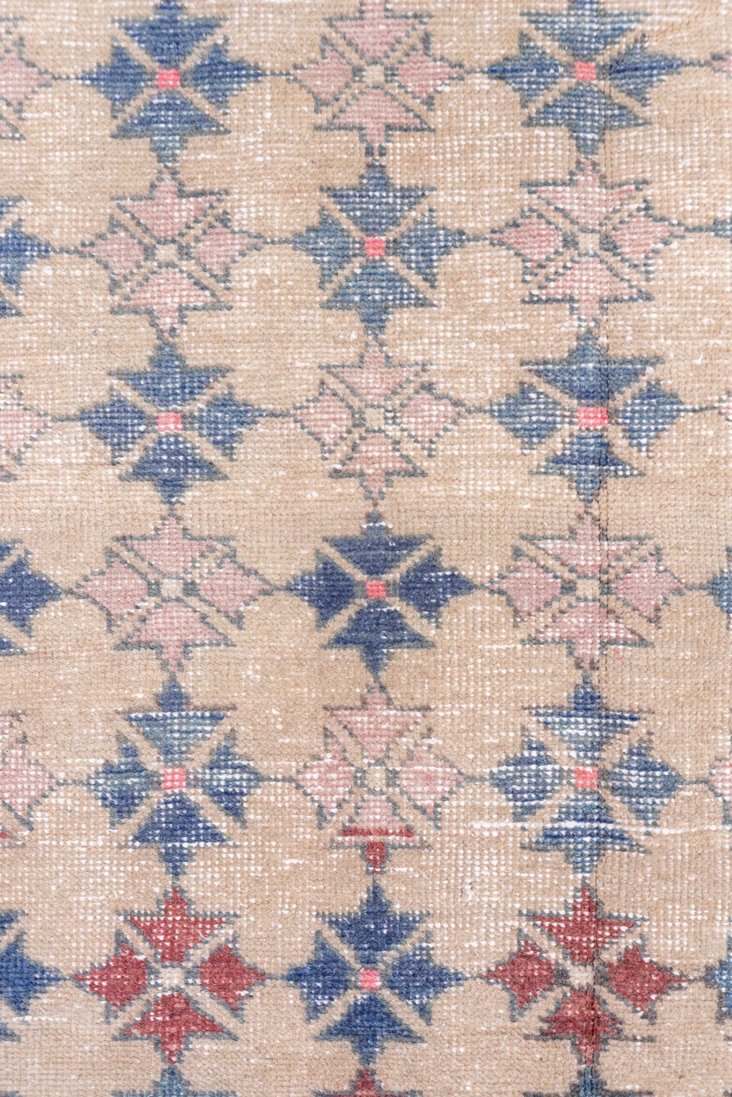 4' x 6' one-of-a-kind handmade vintage Oushak small size rug. Color palette: peach, blue, blush, ivory, coral, terracotta