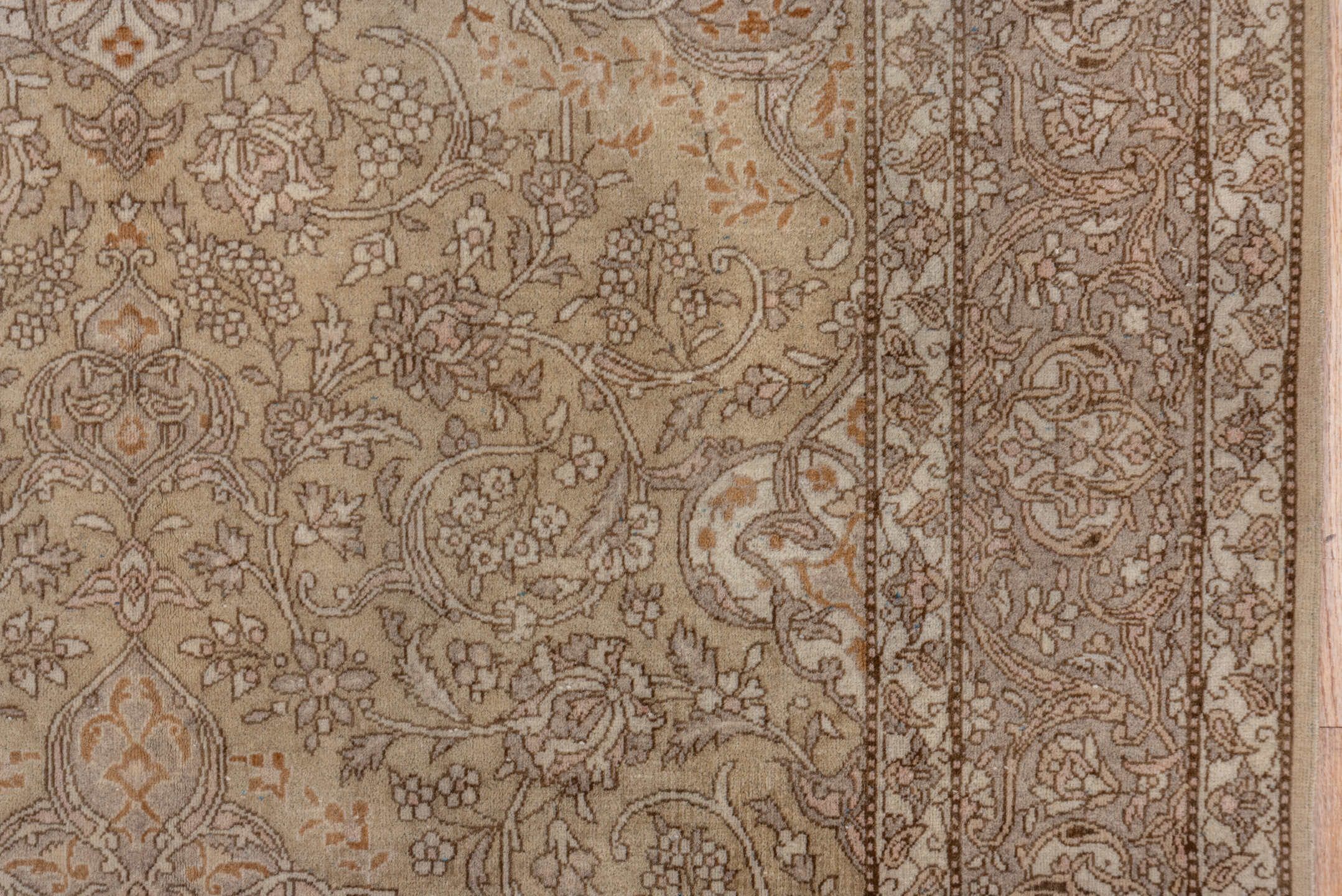 4' x 6' one-of-a-kind handmade vintage Kashan small size rug. Color palette: brown, gray, pink