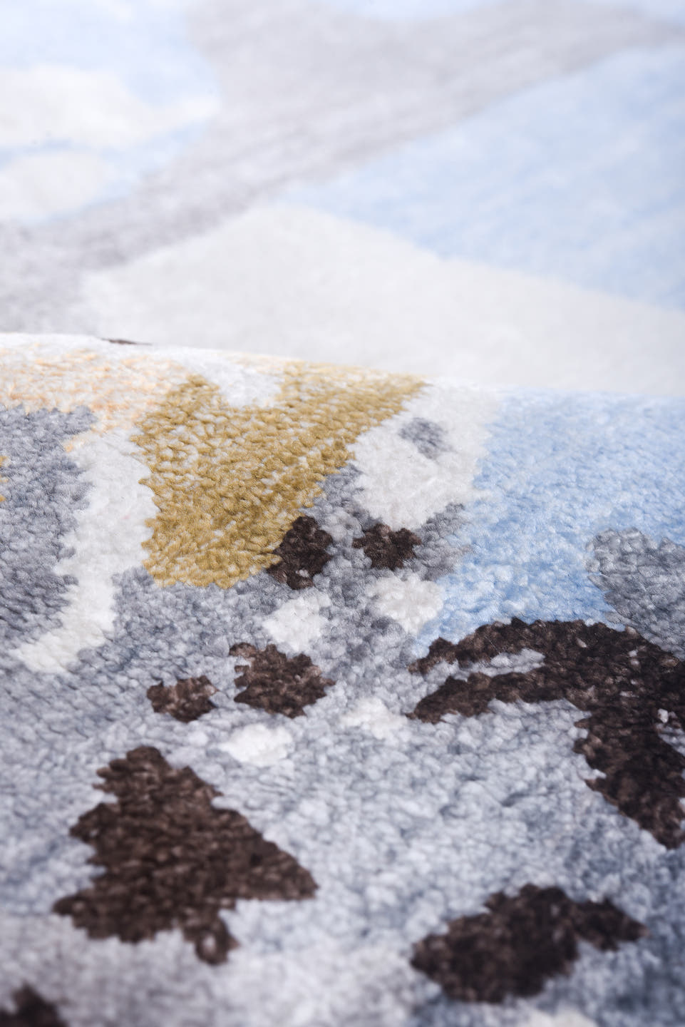 8' x 9' one-of-a-kind handmade handmade Contemporary rug. Color palette: sky blue, silver, gray, ivory, gold, taupe