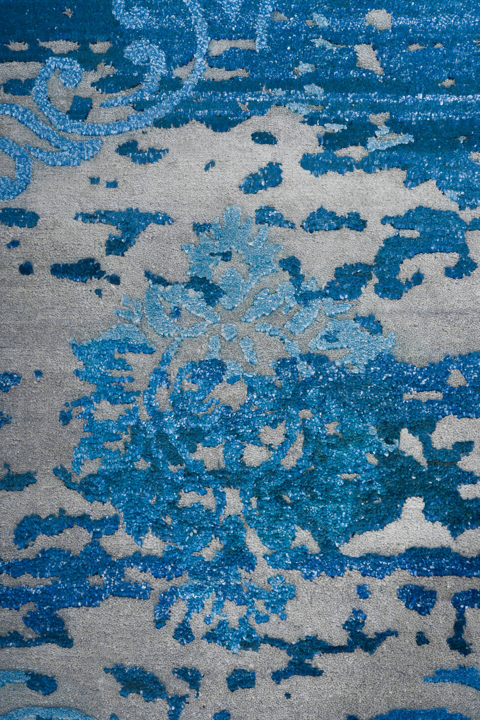 8' x 10' one-of-a-kind handmade handmade Contemporary large size rug. Color palette: ivory, azure, sky blue, cobalt, slate