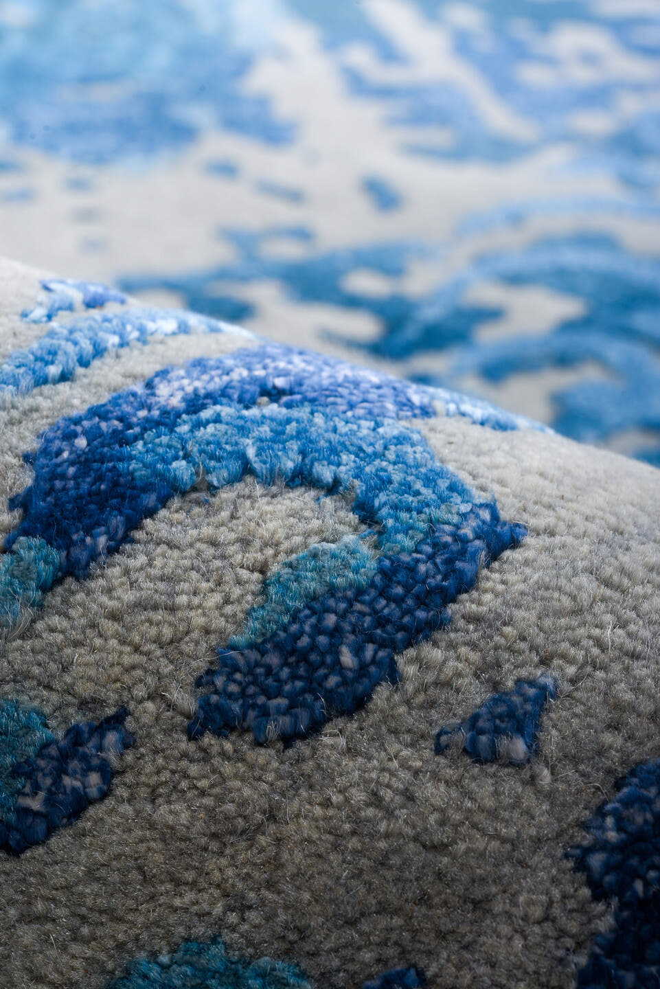 8' x 10' one-of-a-kind handmade handmade Contemporary large size rug. Color palette: ivory, azure, sky blue, cobalt, slate