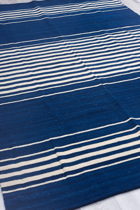 Vintage Kilim Area Rug (5' x 9')