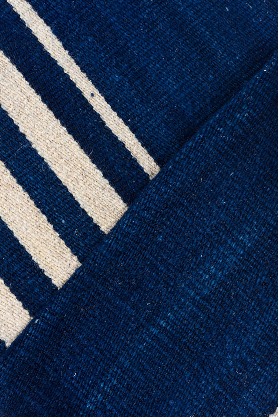 5' x 9' one-of-a-kind handmade vintage Kilim medium size rug. Color palette: blue, ivory