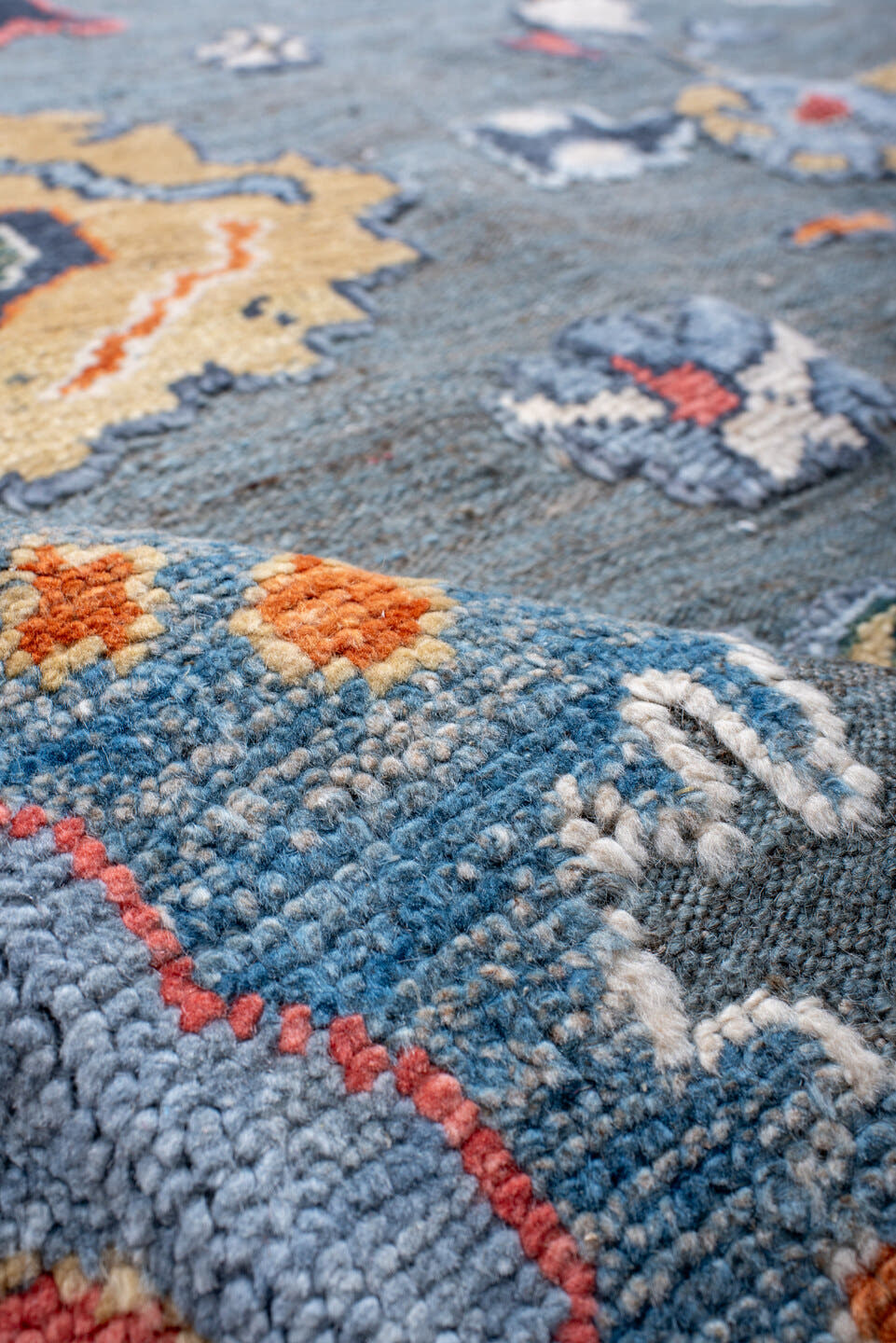 8' x 10' one-of-a-kind handmade vintage Oushak large size rug. Color palette: blue-gray, ivory, coral, slate, gold, navy