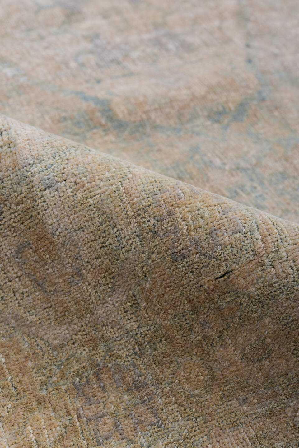 4' x 6' one-of-a-kind handmade antique Bidjar small size rug. Color palette: beige, ivory, pale blue, taupe, sand