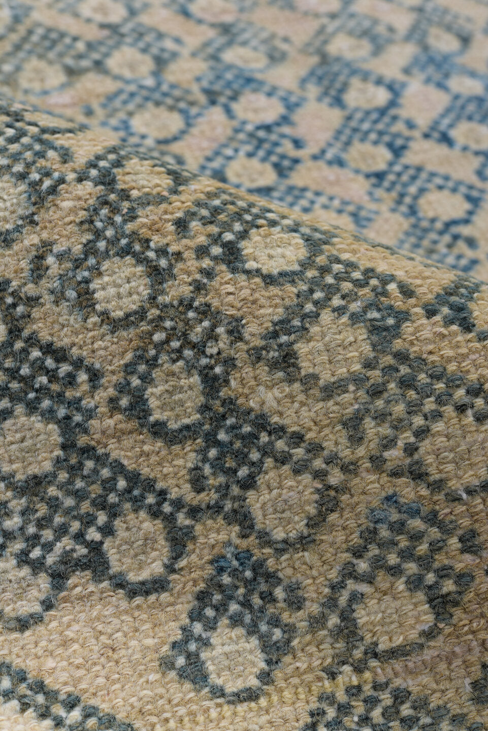 3' x 6' one-of-a-kind handmade vintage Malayer small size rug. Color palette: black, blue, gainsboro, gray, light gray