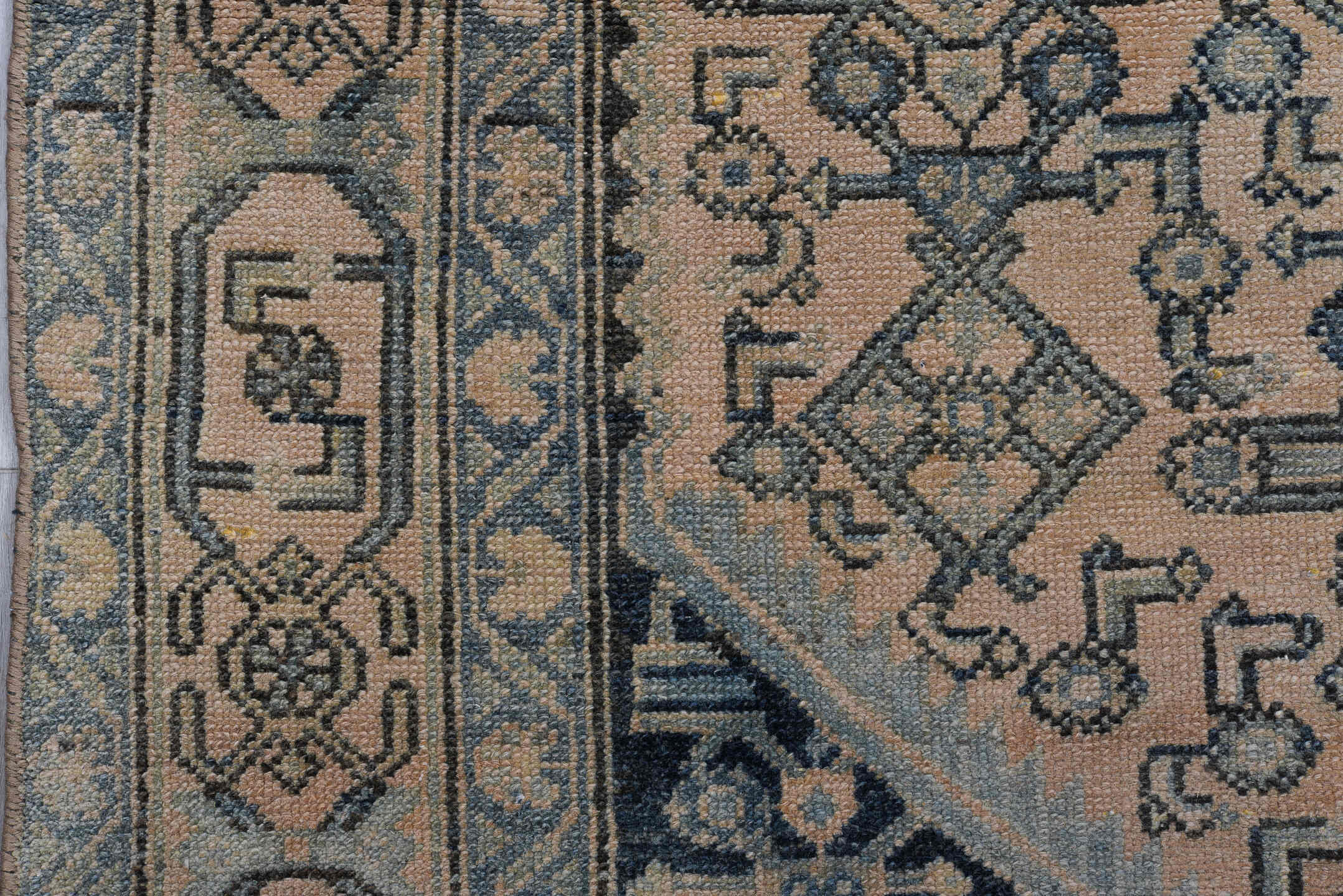 4' x 5' one-of-a-kind handmade antique Malayer small size rug. Color palette: beige, slate, ivory, taupe, charcoal, camel