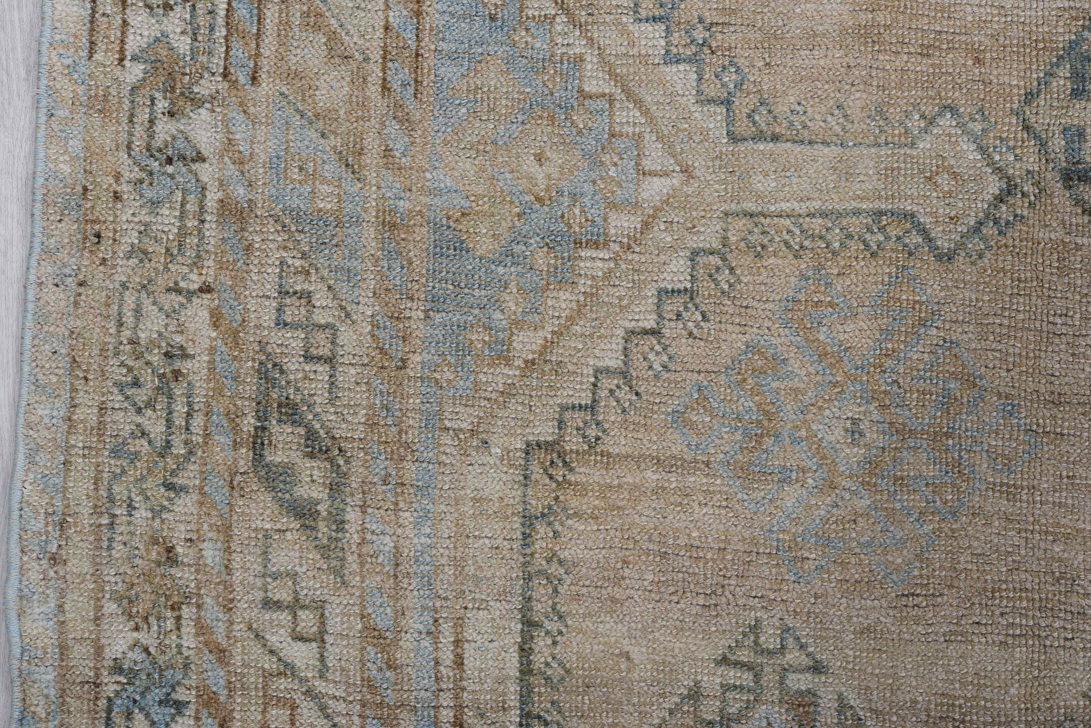 5' x 8' one-of-a-kind handmade vintage Shiraz medium size rug. Color palette: black, blue, brown, dark gray, dim gray, gray