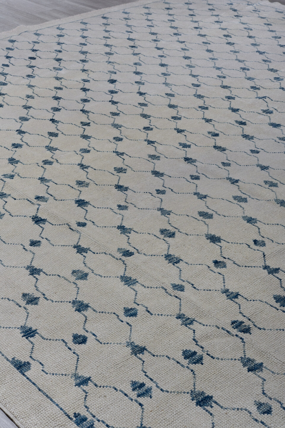 10' x 14' one-of-a-kind handmade vintage Oushak large size rug. Color palette: ivory, pale blue, cream, light gray