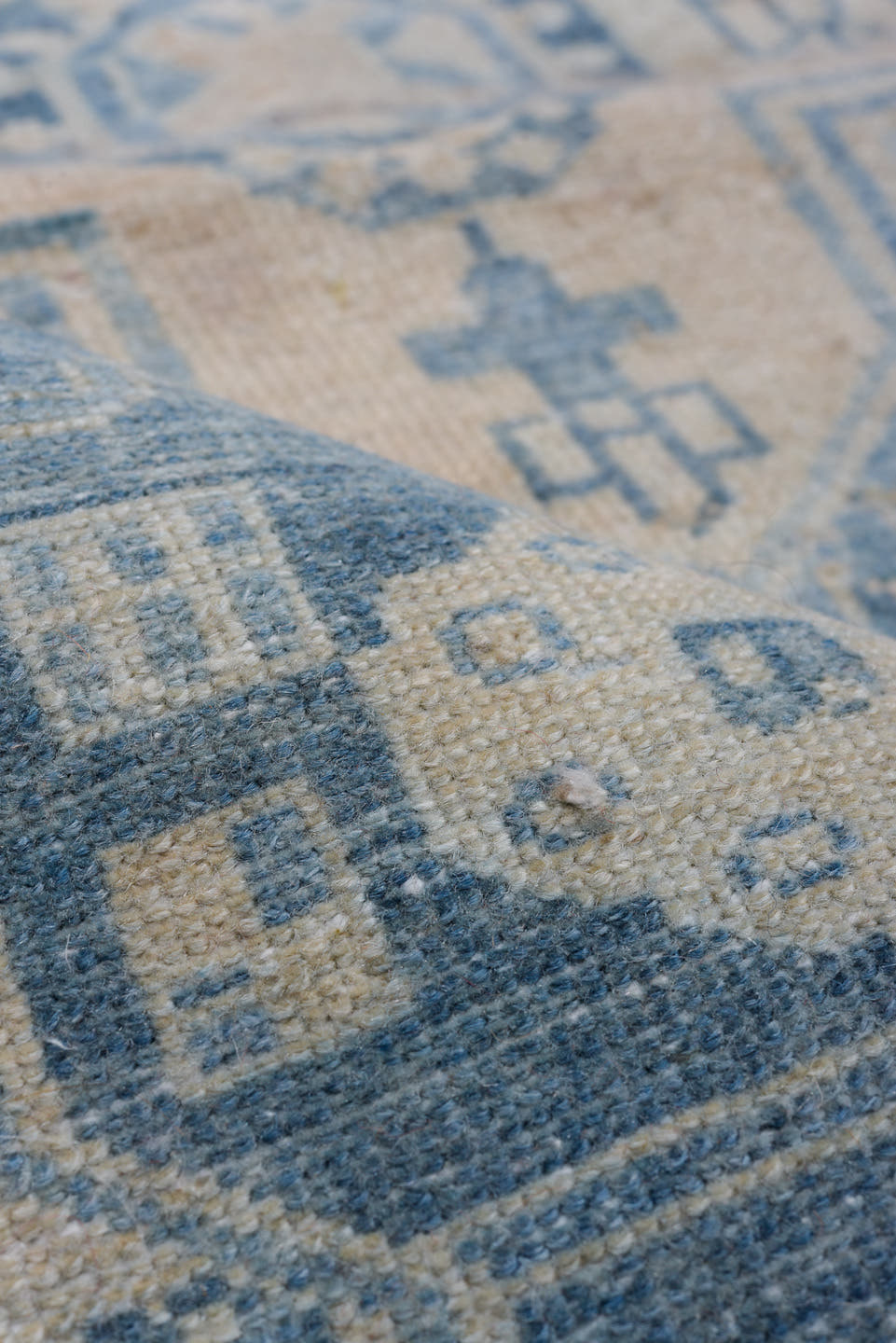 3' x 6' one-of-a-kind handmade vintage Malayer small size rug. Color palette: sky blue, ivory, cream, slate, pale blue