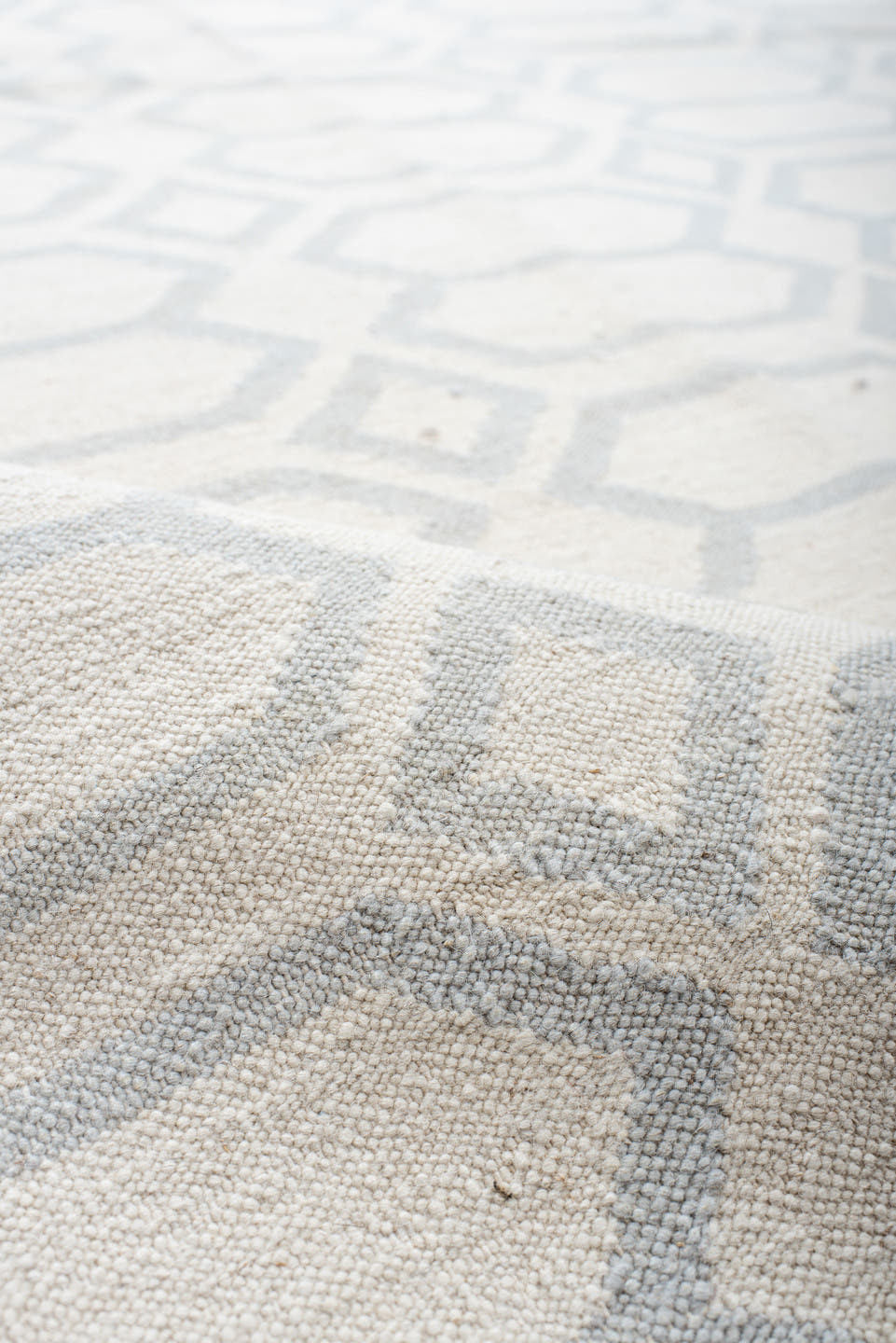 11' x 14' one-of-a-kind handmade vintage Flatweave oversize rug. Color palette: ivory, light_gray, cream, light gray