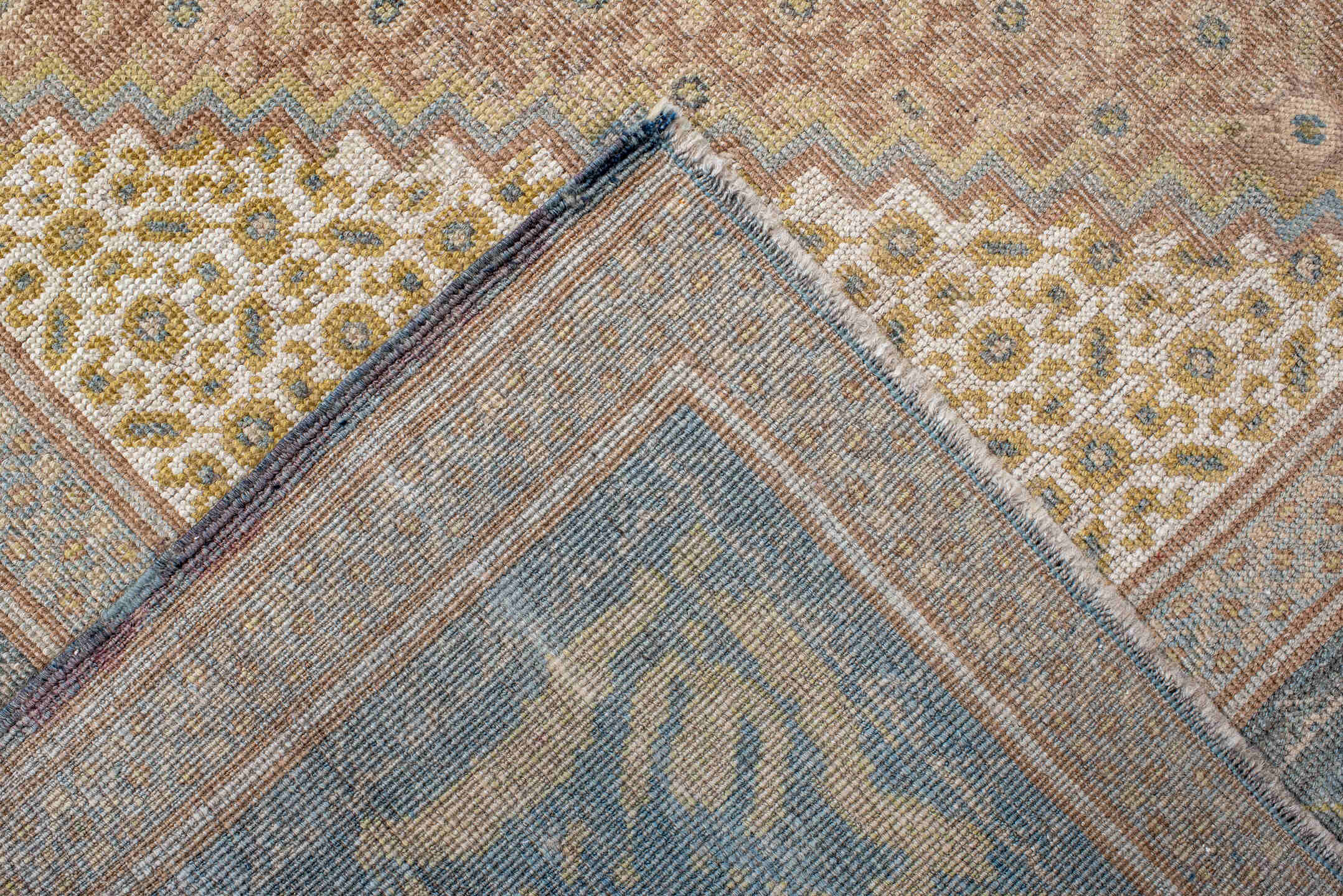 5' x 7' one-of-a-kind handmade vintage Sivas rug. Color palette: brown, dark gray, dim gray, gray, light gray, off-white