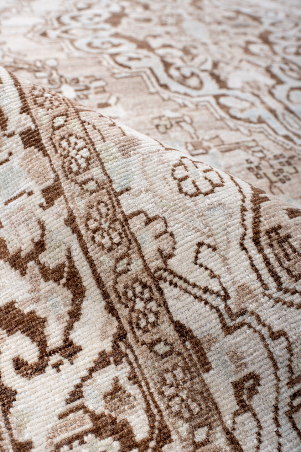 4' x 6' one-of-a-kind handmade antique Sarouk small size rug. Color palette: ivory, taupe, camel, brown, cream, beige, gray