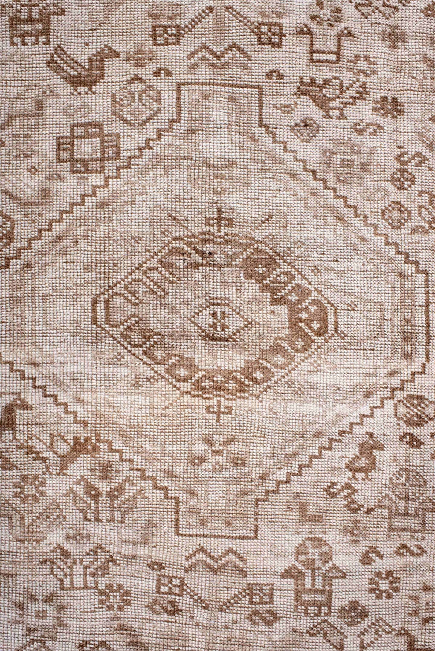 6' x 9' one-of-a-kind handmade antique Shiraz medium size rug. Color palette: ivory, taupe, camel, sand, light brown, beige