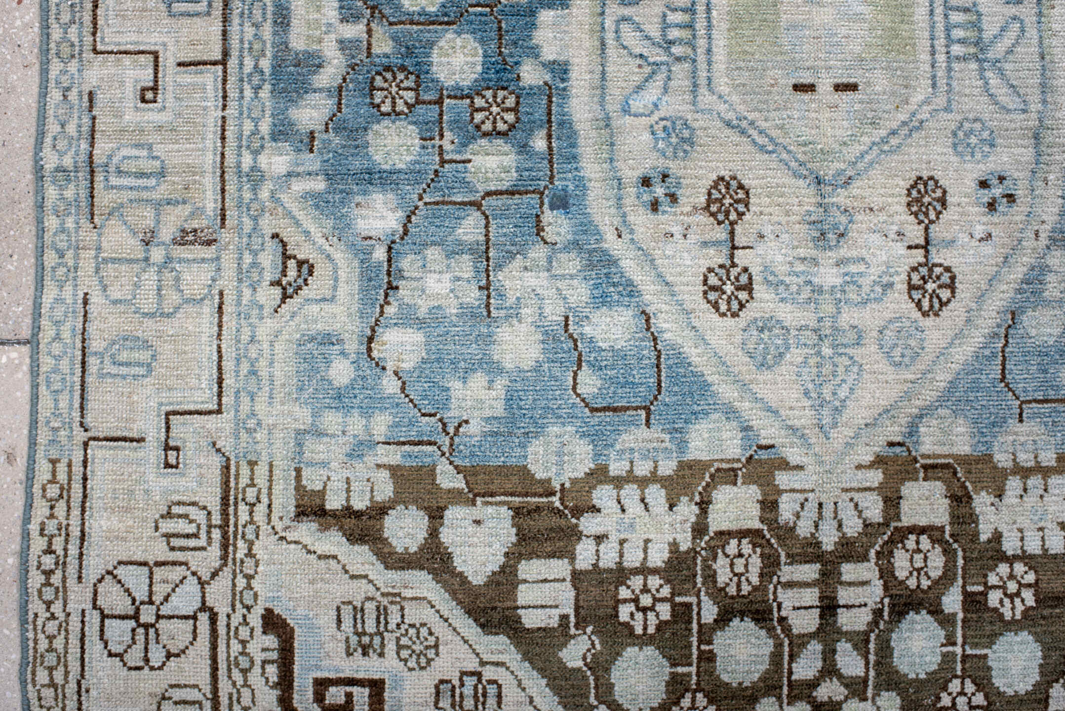 4' x 6' one-of-a-kind handmade vintage Hamadan small size rug. Color palette: black, blue, dark gray, dim gray, gainsboro