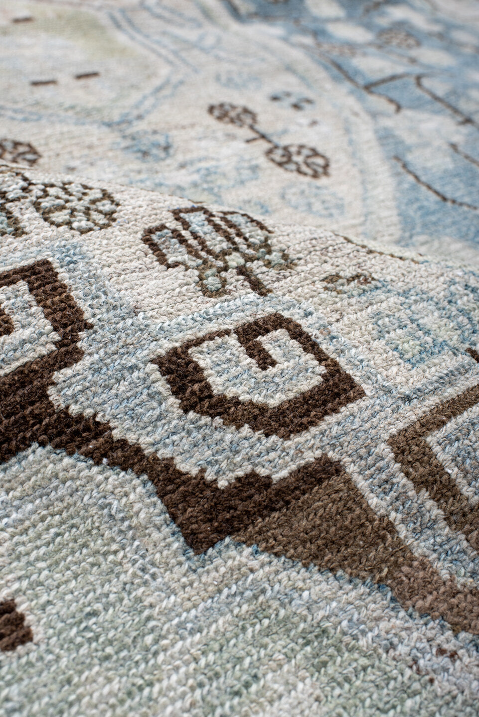 4' x 6' one-of-a-kind handmade vintage Hamadan small size rug. Color palette: black, blue, dark gray, dim gray, gainsboro