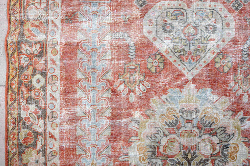 Vintage Mahal Area Rug (4' x 6')