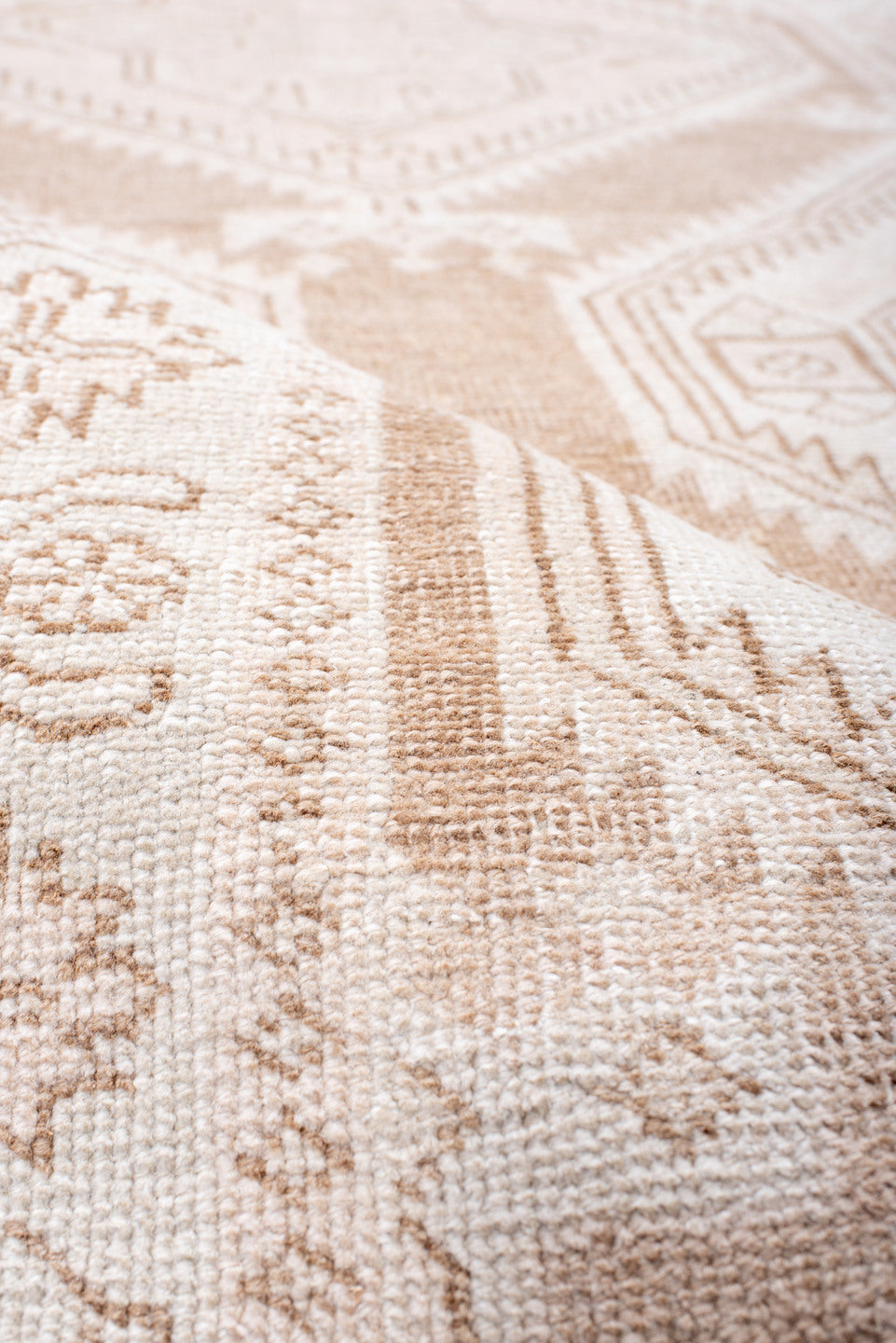 3' x 10' one-of-a-kind handmade vintage Sarab runner rug. Color palette: antiquewhite, brown, gainsboro, gray, light gray