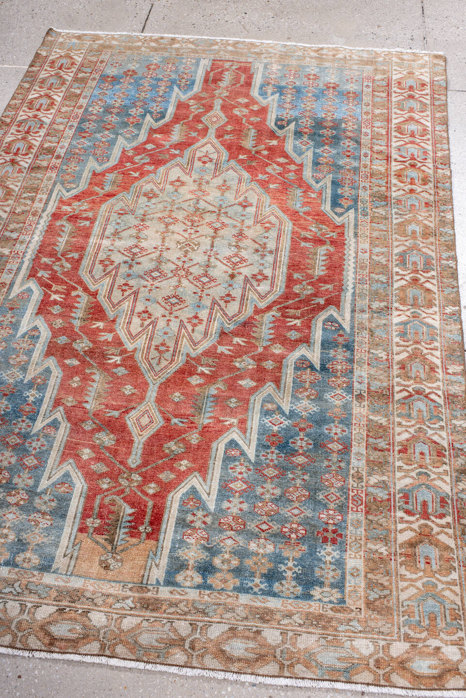 4' x 6' one-of-a-kind handmade vintage Malayer small size rug. Color palette: blue, brown, dark gray, gray, light blue
