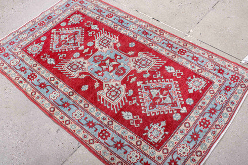 Antique Sivas Area Rug (3' x 5')