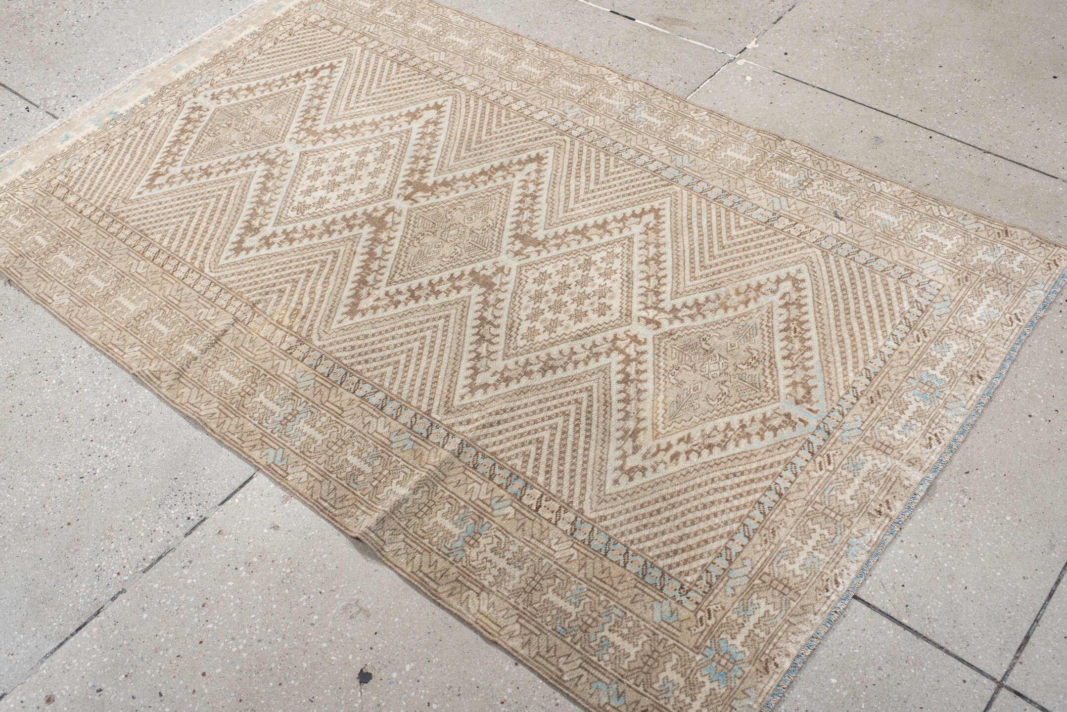 3' x 5' one-of-a-kind handmade vintage Shiraz small size rug. Color palette: ivory, beige, taupe, camel, pale blue, gray