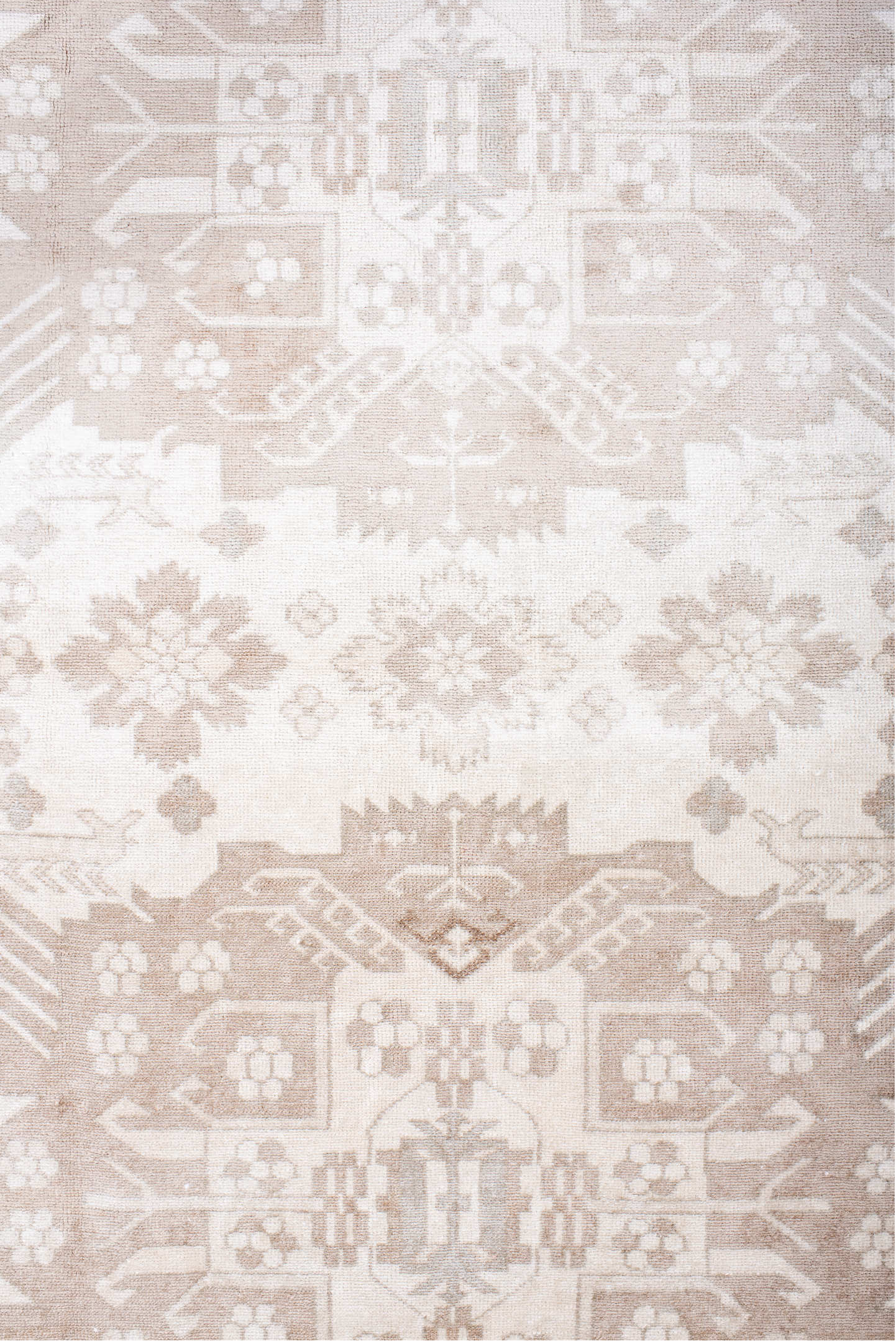 4' x 5' one-of-a-kind handmade vintage Sivas small size rug. Color palette: dark gray, gainsboro, gray, light gray