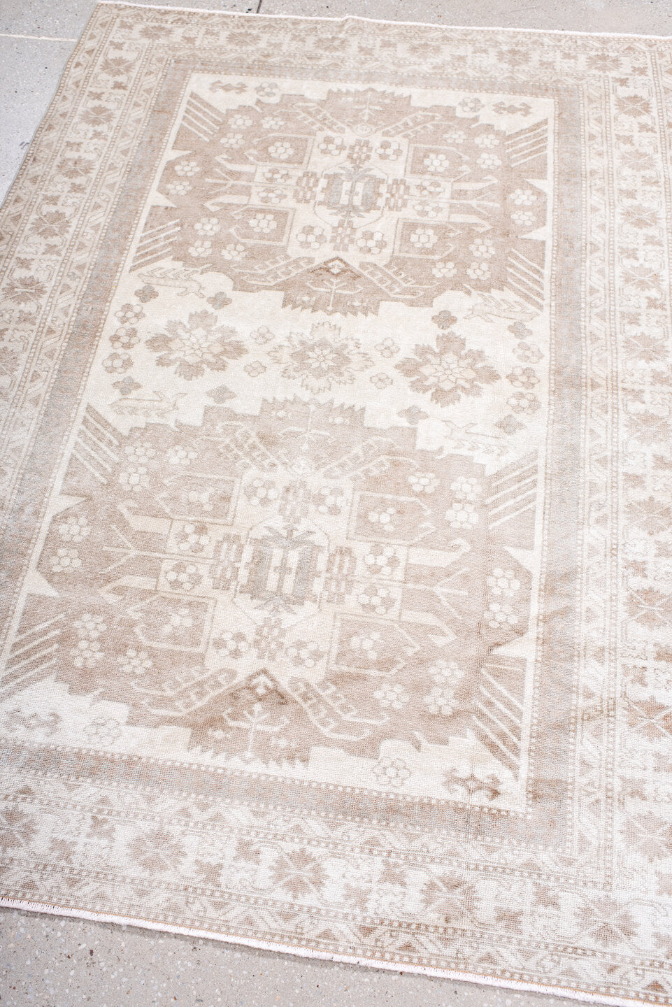 4' x 5' one-of-a-kind handmade antique Sivas small size rug. Color palette: ivory, taupe, beige, sand, camel, gray