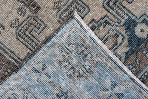 Antique Veece Area Rug (6' x 9')