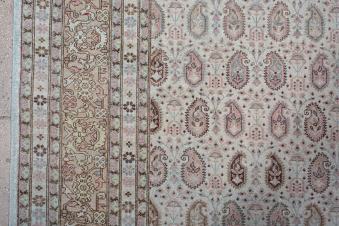 Antique Sivas Area Rug (6' x 9')