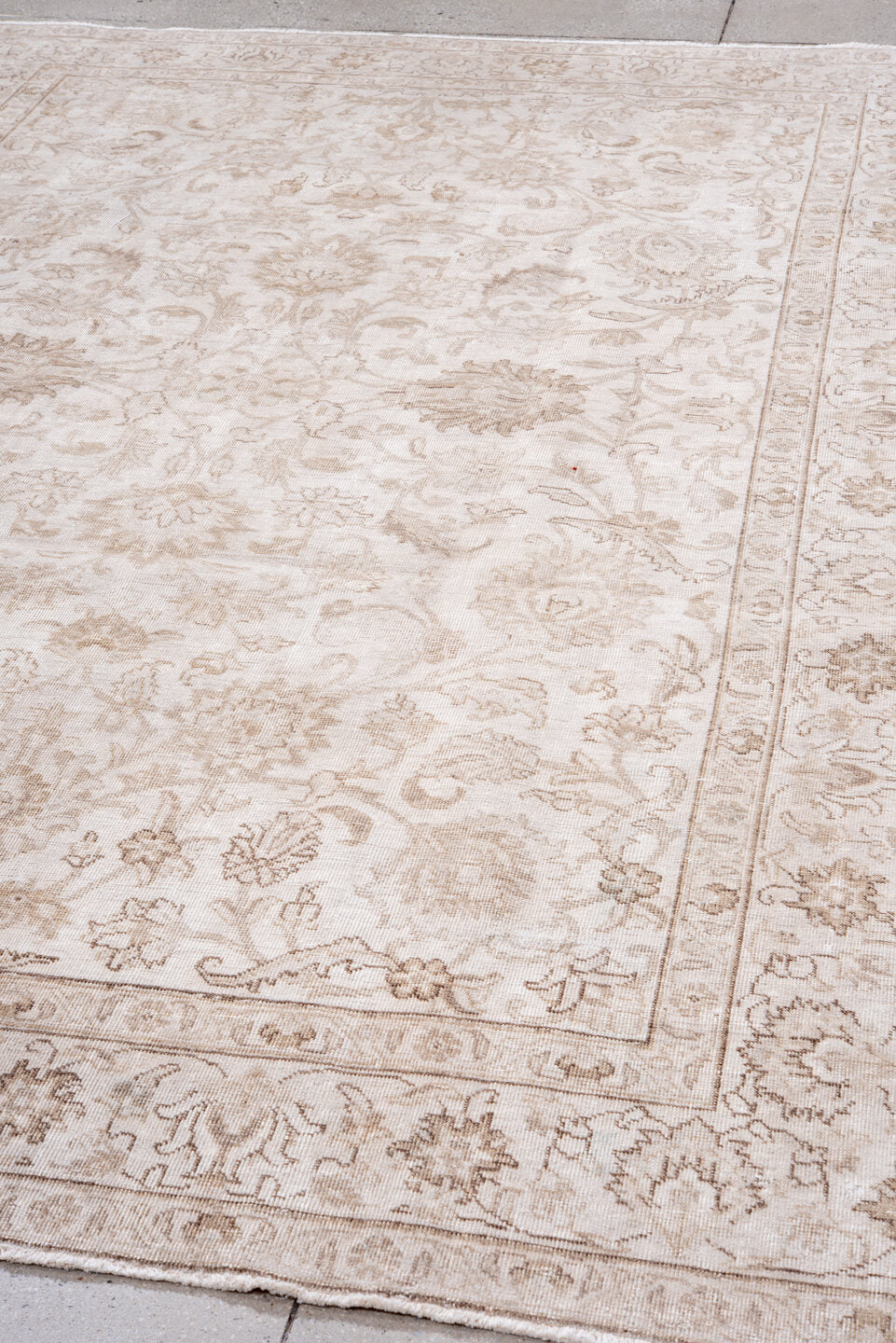 6' x 9' one-of-a-kind handmade vintage Tabriz medium size rug. Color palette: ivory, beige, taupe, cream, sand, gray