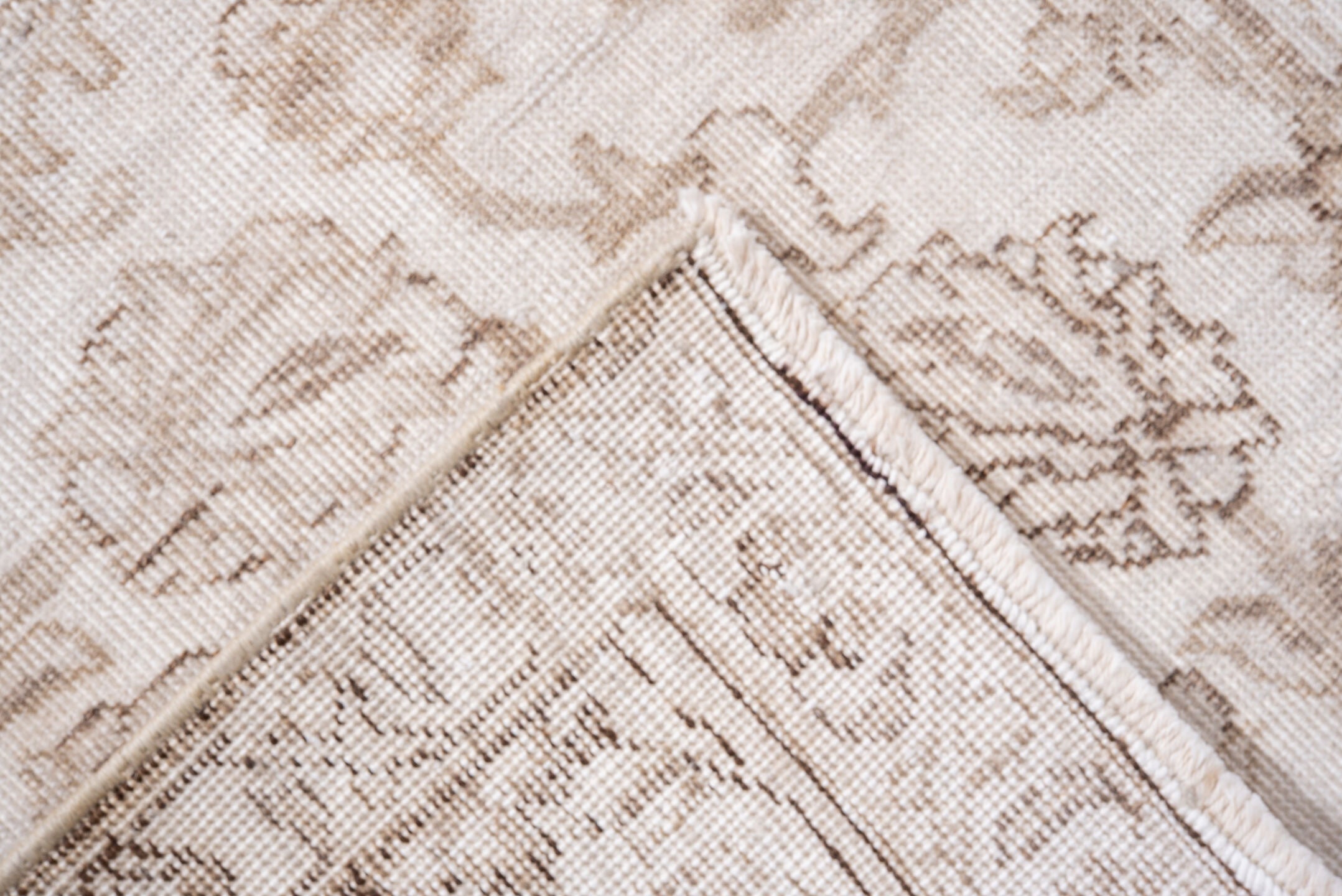 6' x 9' one-of-a-kind handmade vintage Tabriz medium size rug. Color palette: brown, gainsboro, gray, lavender blush