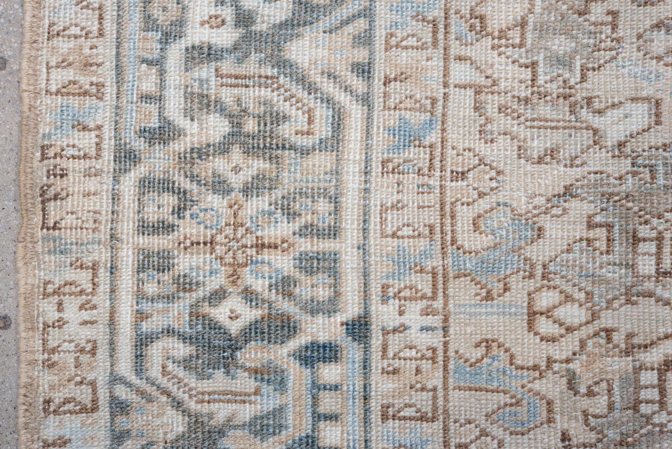 7' x 8' one-of-a-kind handmade vintage Heriz rug. Color palette: blue, dark gray, dim gray, gainsboro, gray, light blue