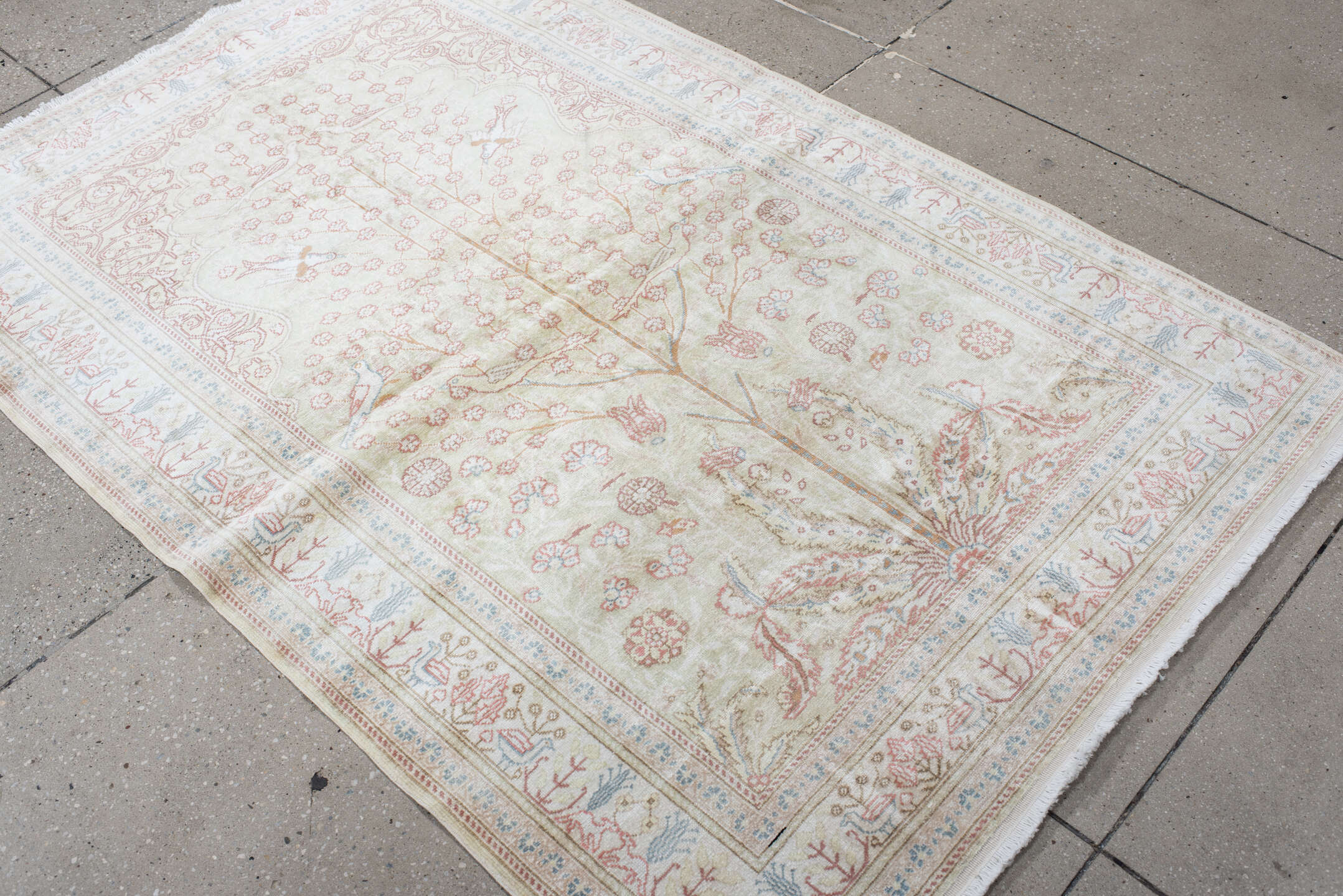 3' x 5' one-of-a-kind handmade vintage Kaisary small size rug. Color palette: beige, brown, dark gray, gainsboro, gray