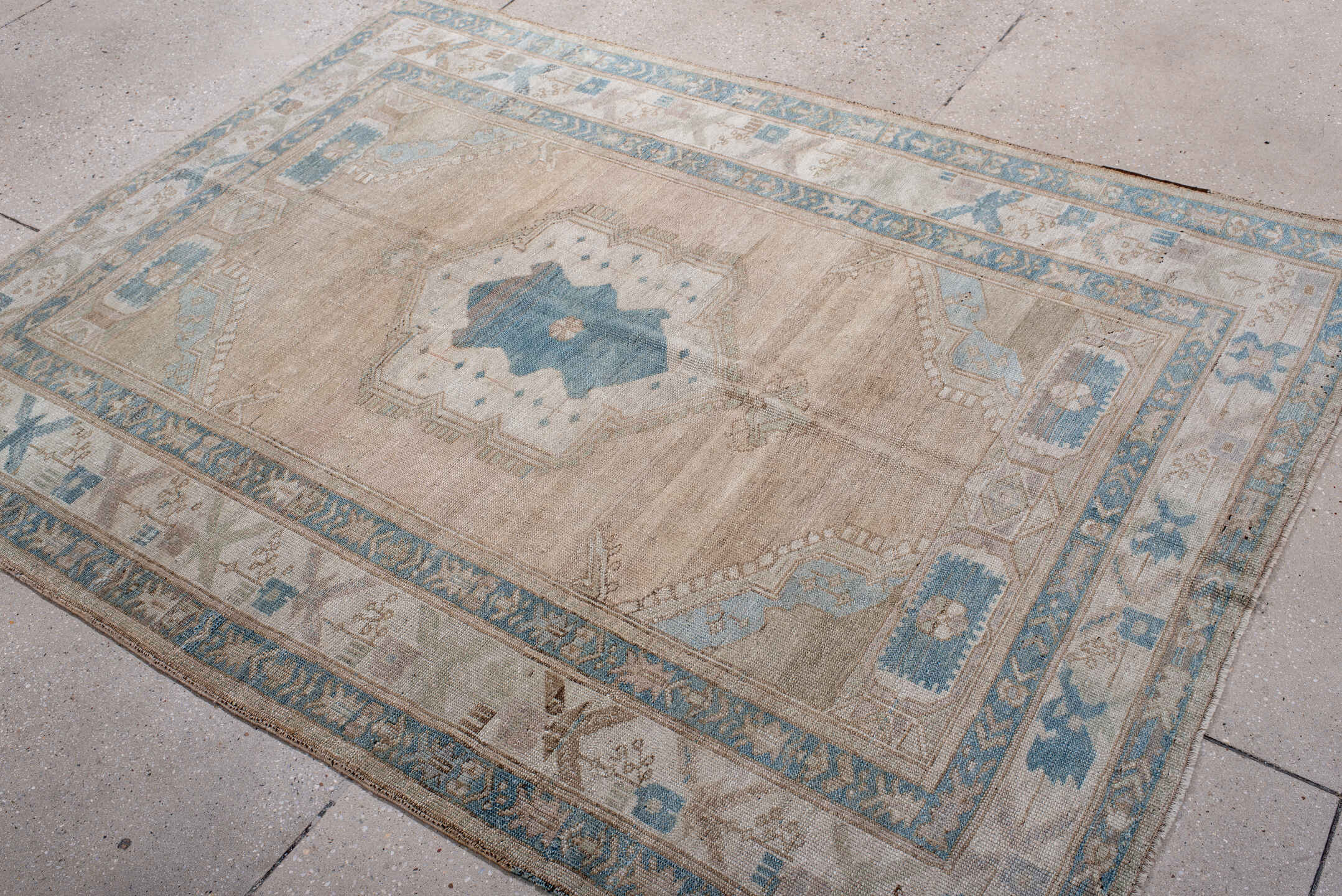 5' x 6' one-of-a-kind handmade vintage Oushak rug. Color palette: gainsboro, gray, light blue, light gray, light slate gray