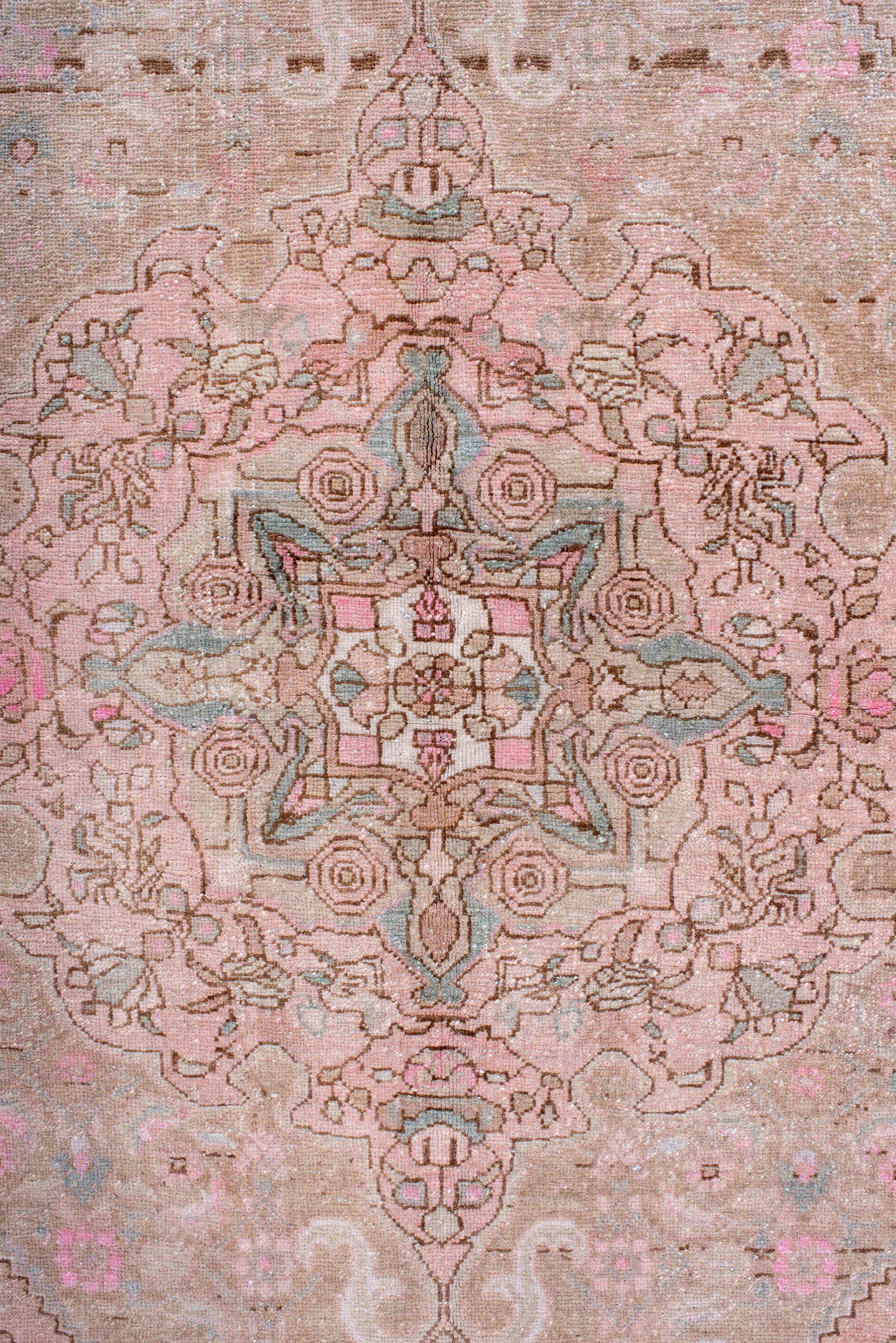4' x 6' one-of-a-kind handmade antique Sarouk small size rug. Color palette: blush, ivory, taupe, rose, pale blue, brown