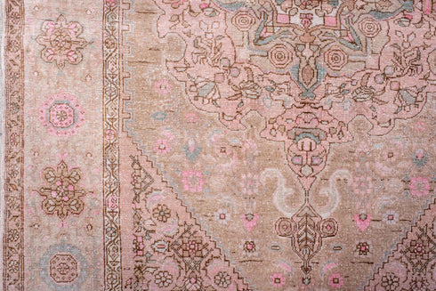 Antique Sarouk Area Rug (4' x 6')