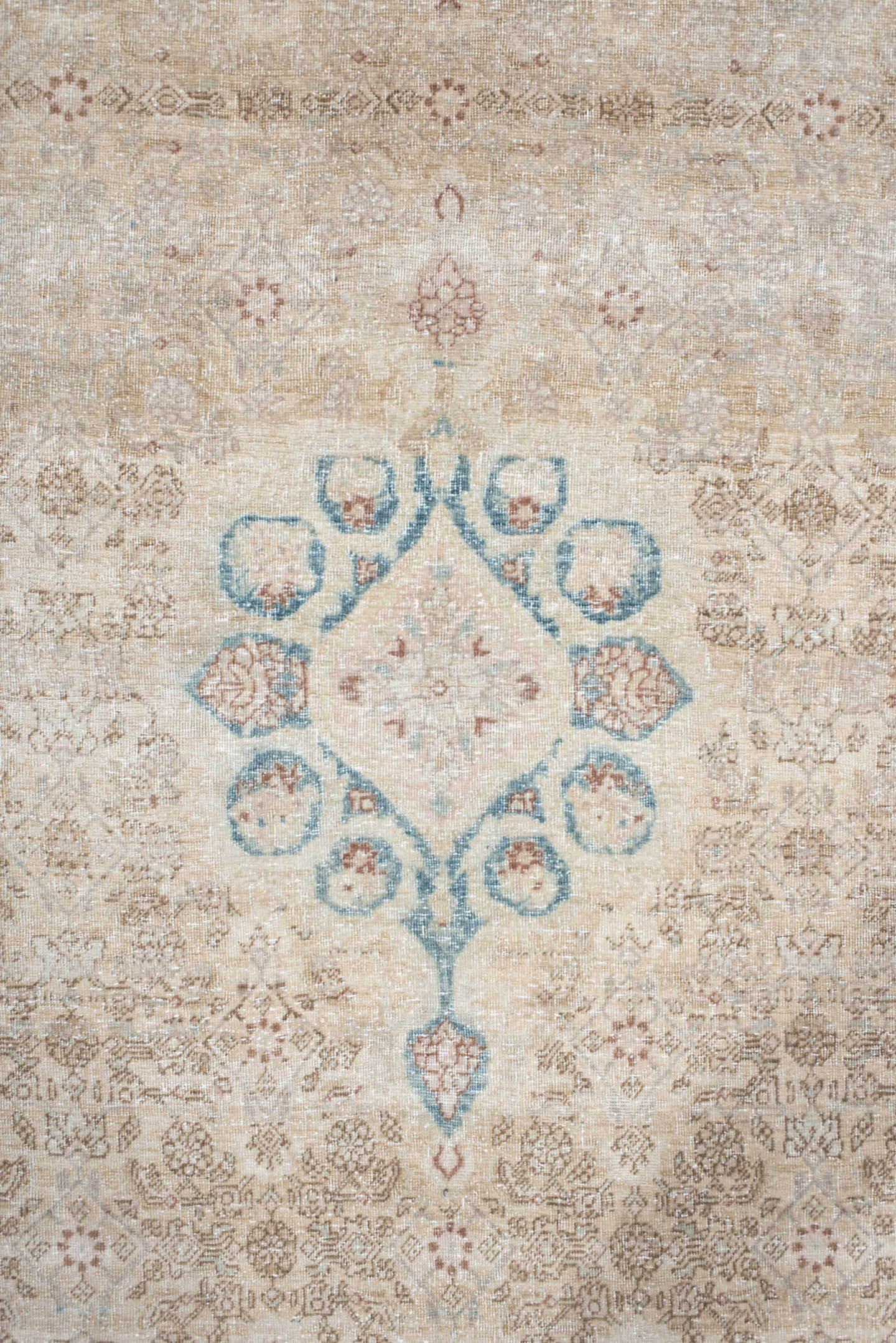 3' x 5' one-of-a-kind handmade antique Bidjar small size rug. Color palette: ivory, beige, sky_blue, taupe, blush, camel
