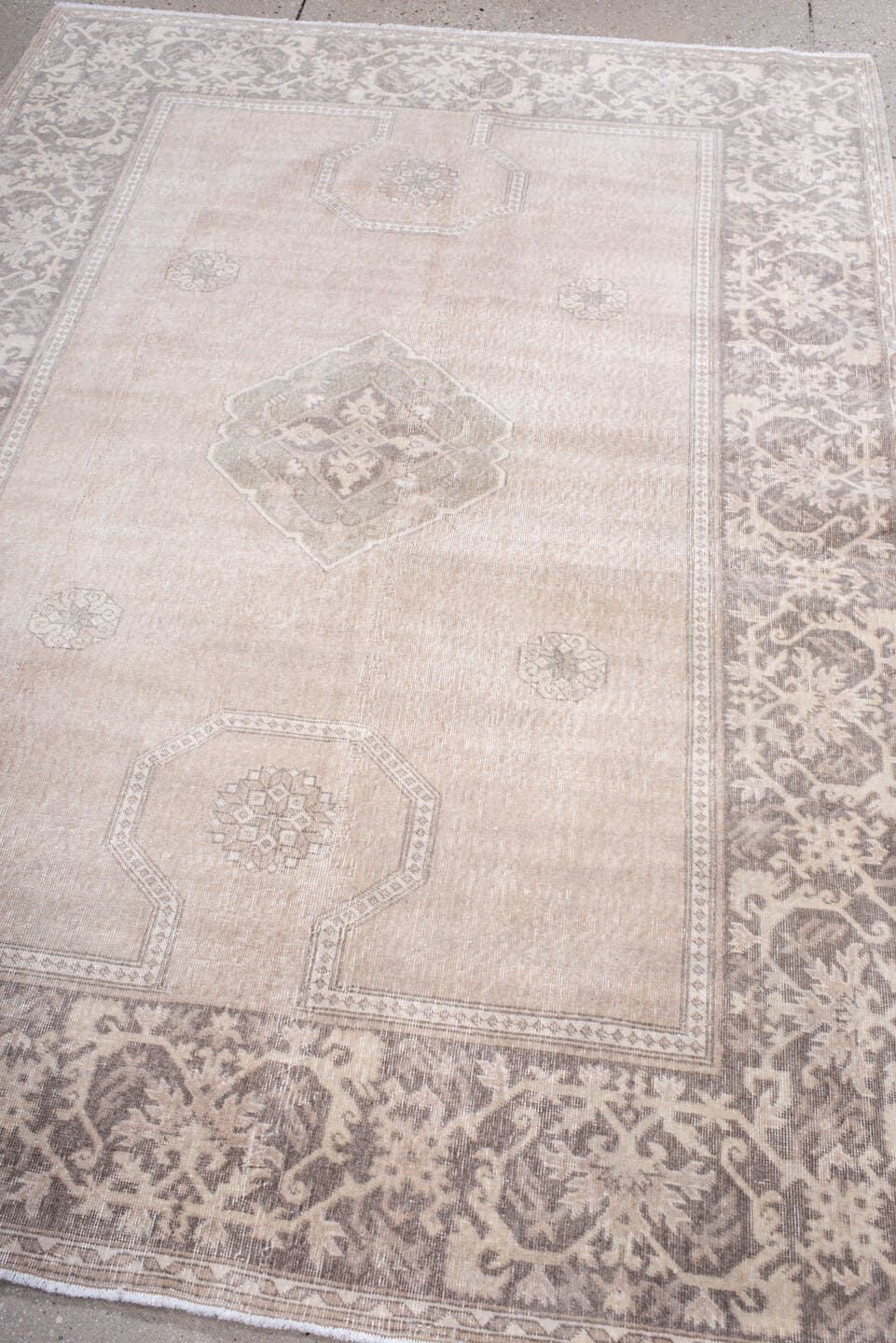 4' x 6' one-of-a-kind handmade antique Sivas small size rug. Color palette: blush, taupe, ivory, greige, sage, pink, beige