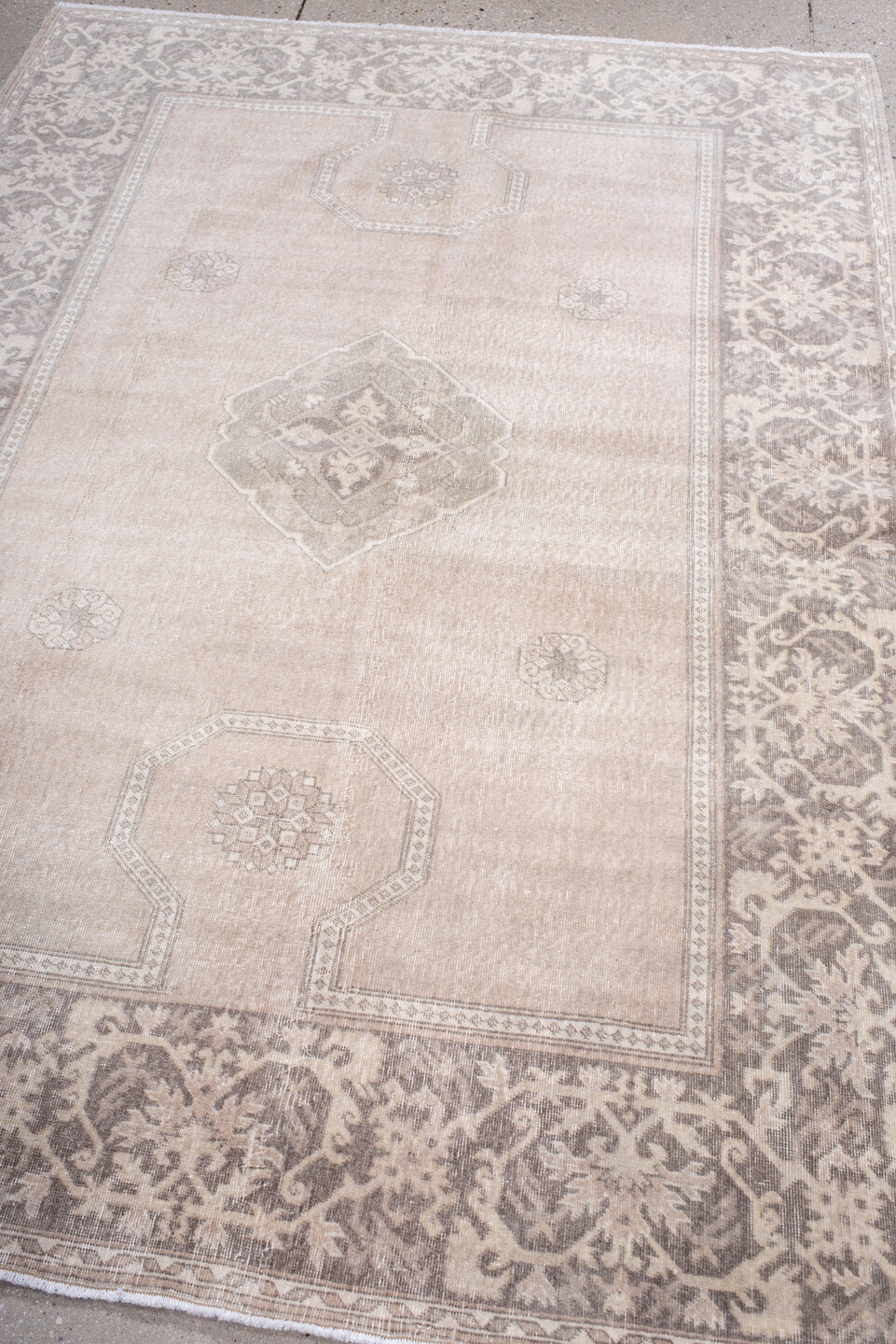 4' x 6' one-of-a-kind handmade antique Sivas small size rug. Color palette: blush, taupe, ivory, greige, sage, pink, beige
