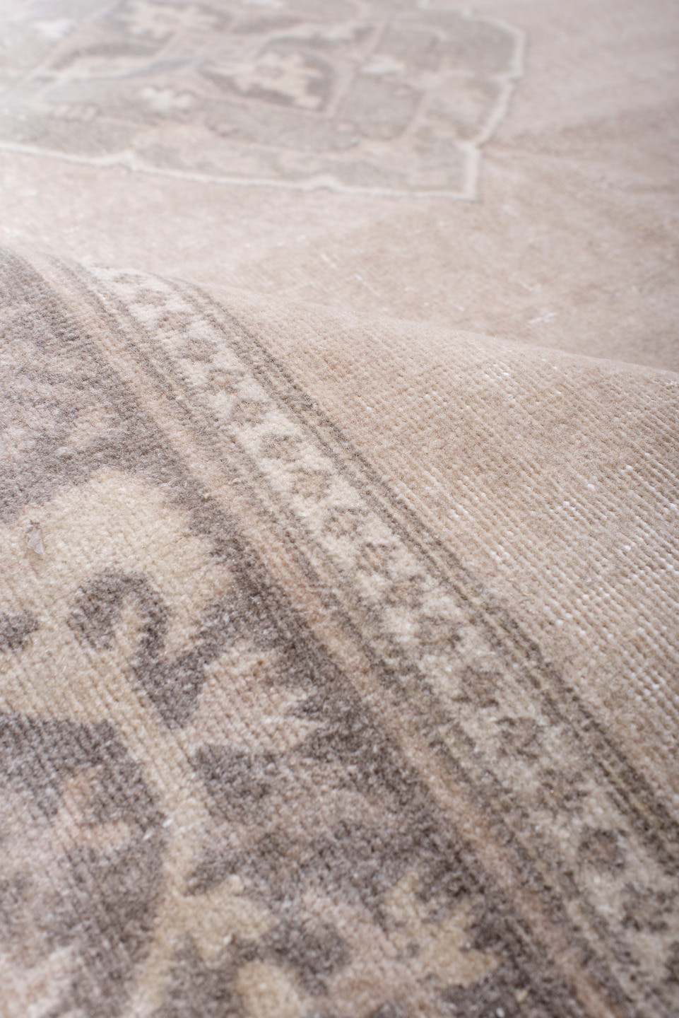 4' x 6' one-of-a-kind handmade antique Sivas small size rug. Color palette: blush, taupe, ivory, greige, sage, pink, beige