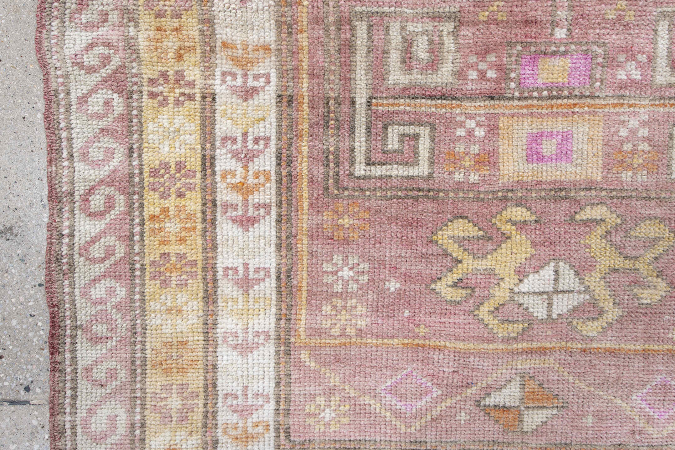 3' x 4' one-of-a-kind handmade antique Oushak small size rug. Color palette: dusty rose, ivory, pale gold, taupe, apricot