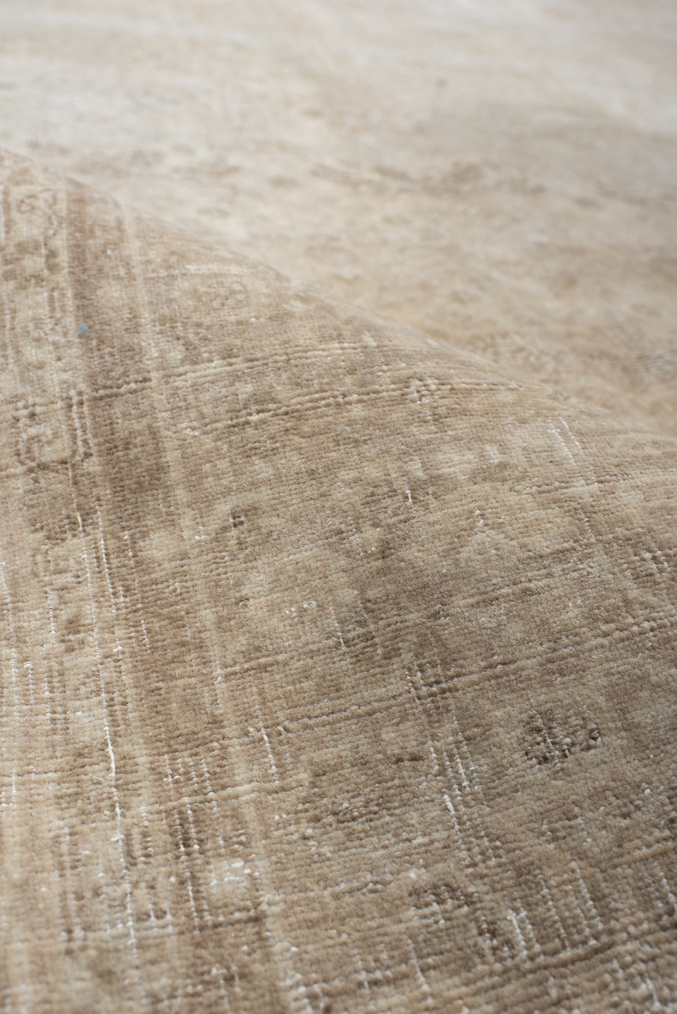 7' x 10' one-of-a-kind handmade antique Bidjar large size rug. Color palette: ivory, beige, taupe, sand, cream, camel