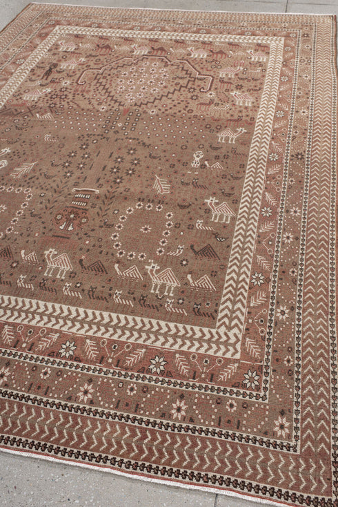 Vintage Sivas Area Rug (6' x 9')