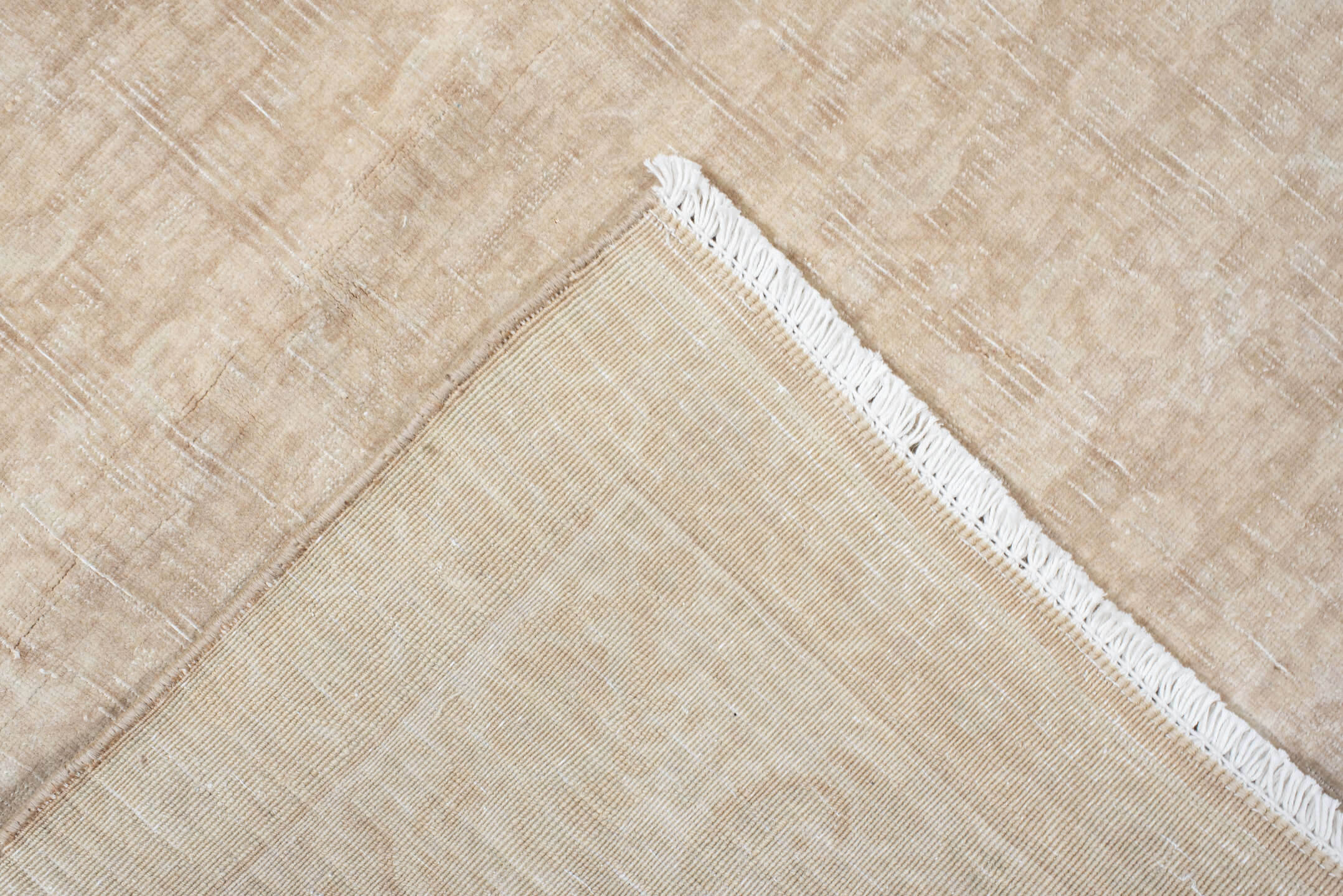 6' x 10' one-of-a-kind handmade vintage Bidjar large size rug. Color palette: antiquewhite, brown, gray, light gray, linen