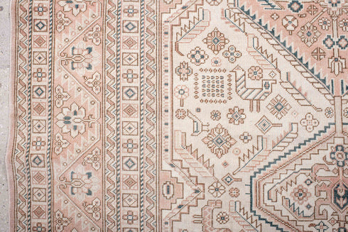 Antique Sivas Area Rug (5' x 8')