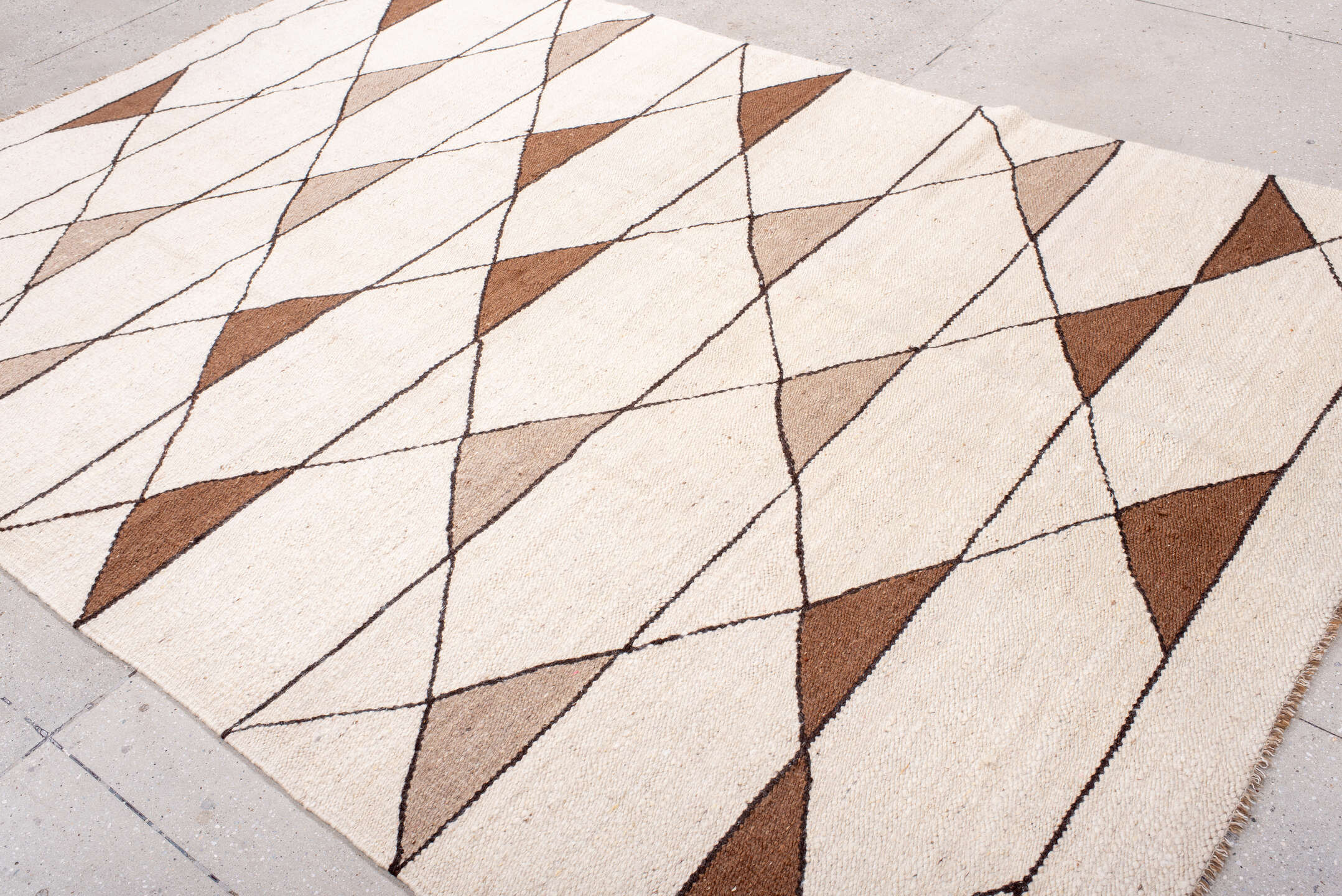 6' x 9' one-of-a-kind handmade vintage Kilim medium size rug. Color palette: brown, floral white, gray, light gray, linen