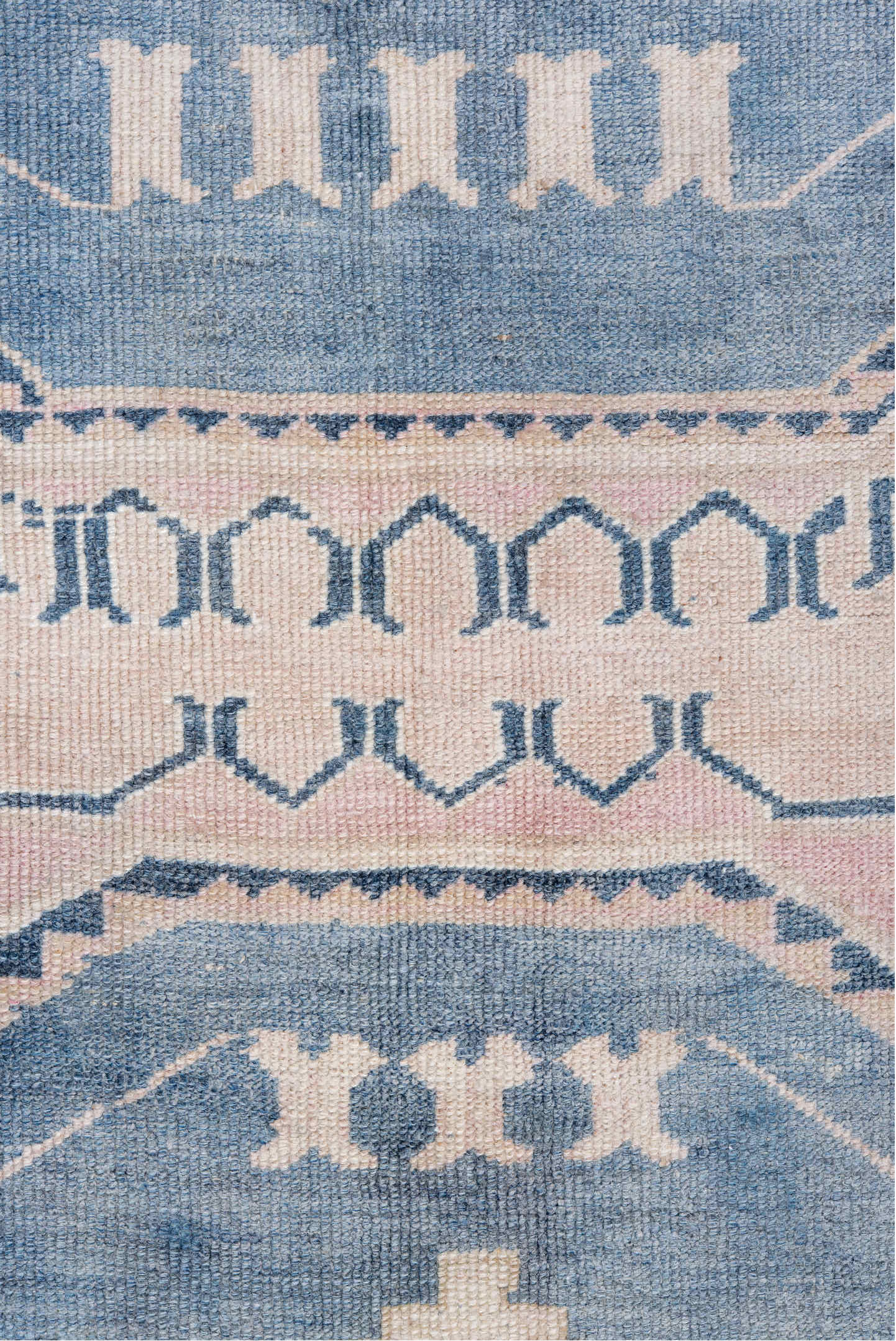 5' x 9' one-of-a-kind handmade vintage Caucasian medium size rug. Color palette: blue, fiord, gainsboro, gray, light gray